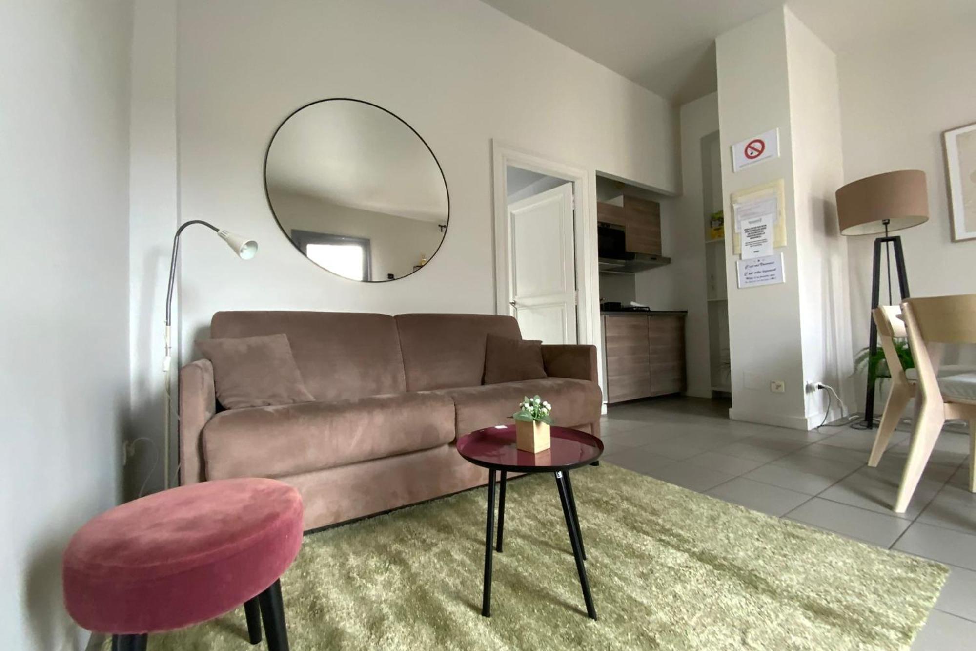 Апартаменты Le Fonctionnel - Grande Terrasse En Plein Centre ! Кастельно-ле-Лез Экстерьер фото